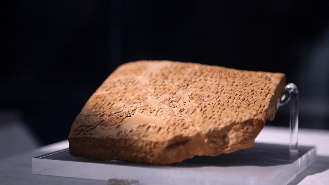 EE.UU. devuelve a Irán 1.100 tablillas de barro con escrituras cuneiformes