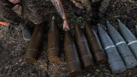 Medvédev: El régimen de Kiev intenta crear una "bomba sucia"