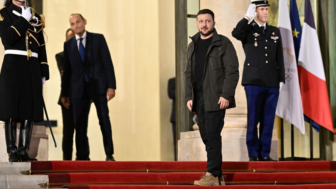 "Es un vago irrespetuoso": Critican en EE.UU. la vestimenta de Zelenski en su reunión con Trump