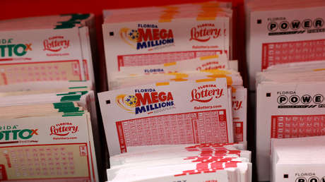 Gana millones en una lotería y la demanda alegando que compró otro boleto ganador, pero lo perdió