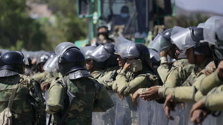 Bolivia despliega más de 8.000 militares en las fronteras para frenar la fuga de alimentos