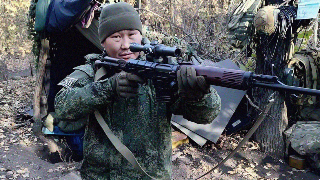 Putin condecora a militar ruso que derrotó a soldado ucraniano en un impactante combate cuerpo a cuerpo