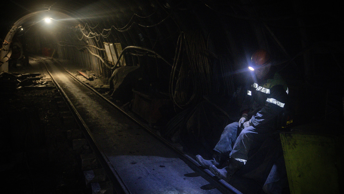Cierre de estratégica mina de coque controlada por Kiev sería una "onda de choque" en su economía