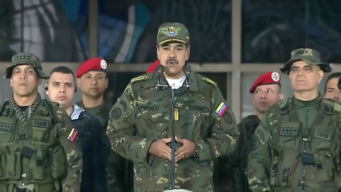 Maduro: "Si quieres la paz, prepárate para defenderla"