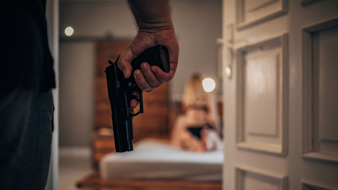 Mata a su esposa por infidelidad y confiesa su crimen en Facebook