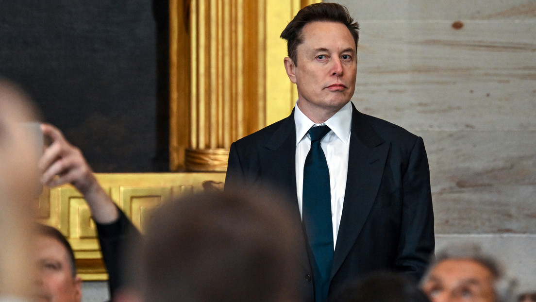 "No tienen el dinero": Musk pone en duda el millonario proyecto de IA anunciado por Trump