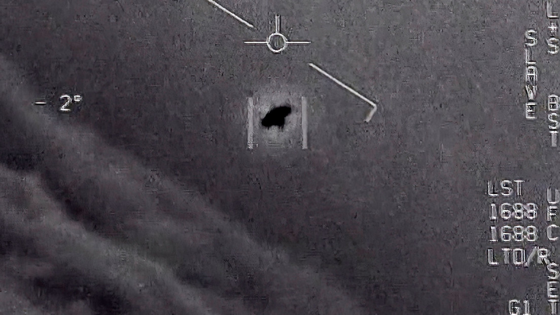 "Algo se mueve a cientos de km por hora": Congresista de EE.UU. cree que extraterrestres se esconden en el mar