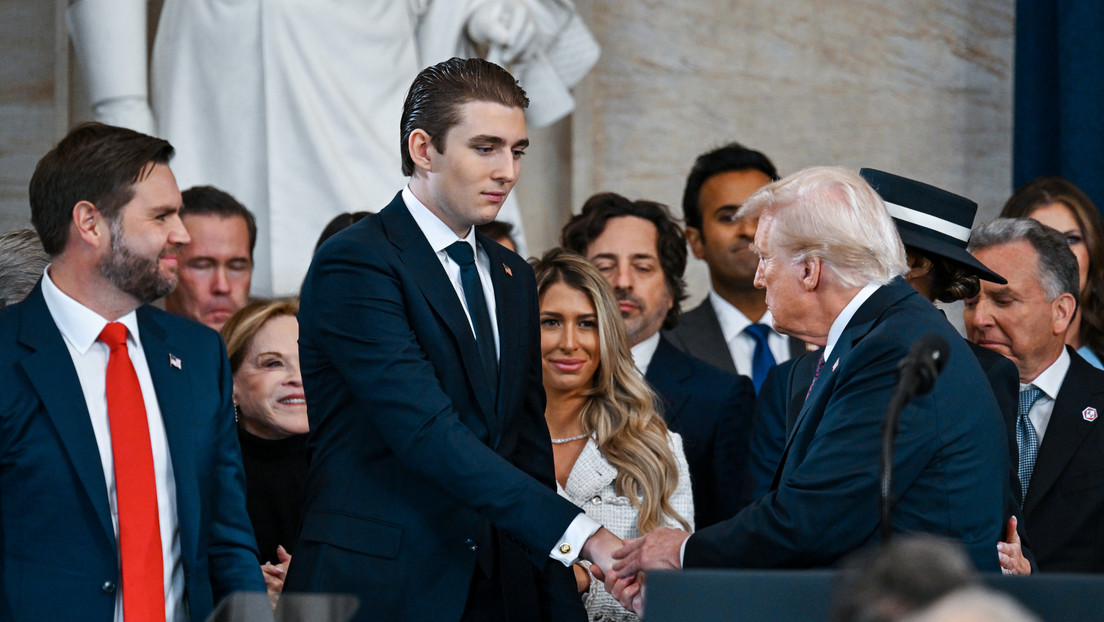 Qué se sabe de Barron, el hijo menor de Trump al que le atribuyó parte de su victoria