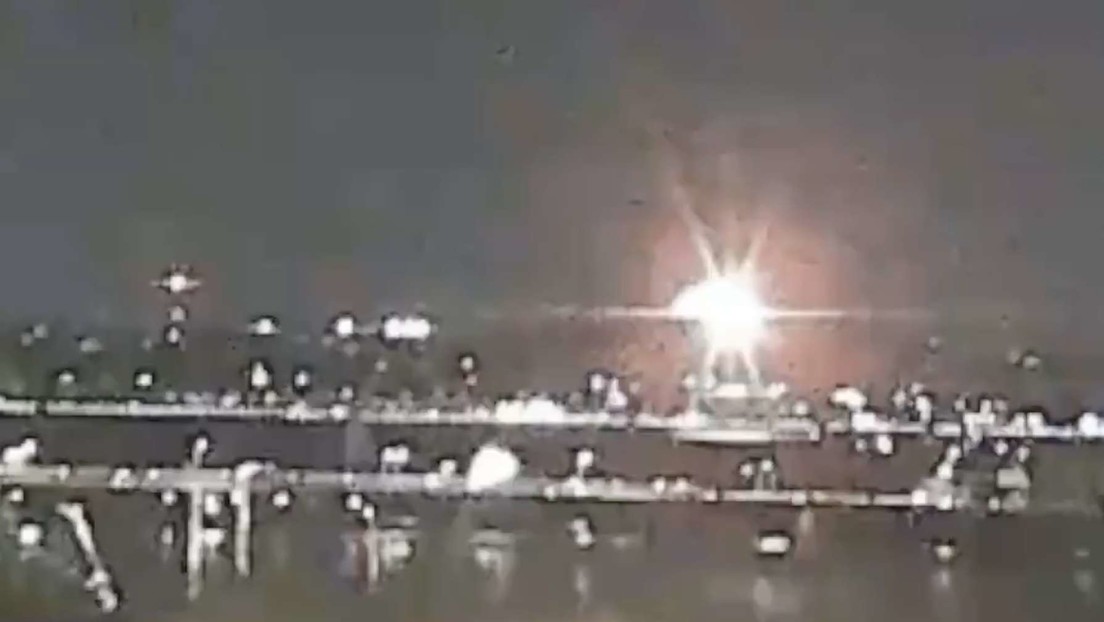 VIDEO: Momento del choque de un avión de pasajeros contra un helicóptero en EE.UU.