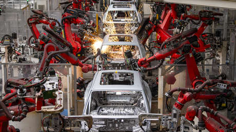 EE.UU. prohíbe vehículos conectados que incluyan tecnología china o rusa