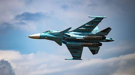 VIDEO: Caza ruso lanza bombas FAB-500 sobre un bastión ucraniano