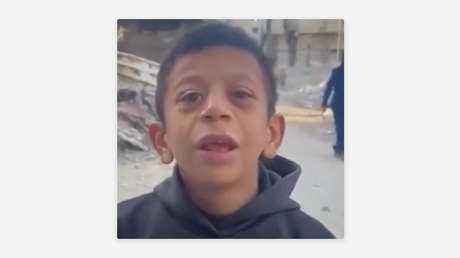 "Quiero visitar la tumba de mi madre": Un niño de Gaza responde qué hará el primer día de la tregua