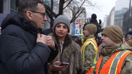 Exlíder polaco habría tratado de confirmar su identidad con Wikipedia para entrar a un mitin de Trump