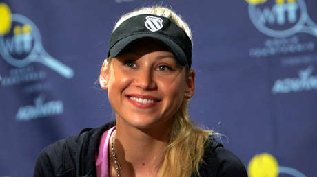 Preocupación por la salud de Anna Kournikova, de 43, que reaparece en público en silla de ruedas