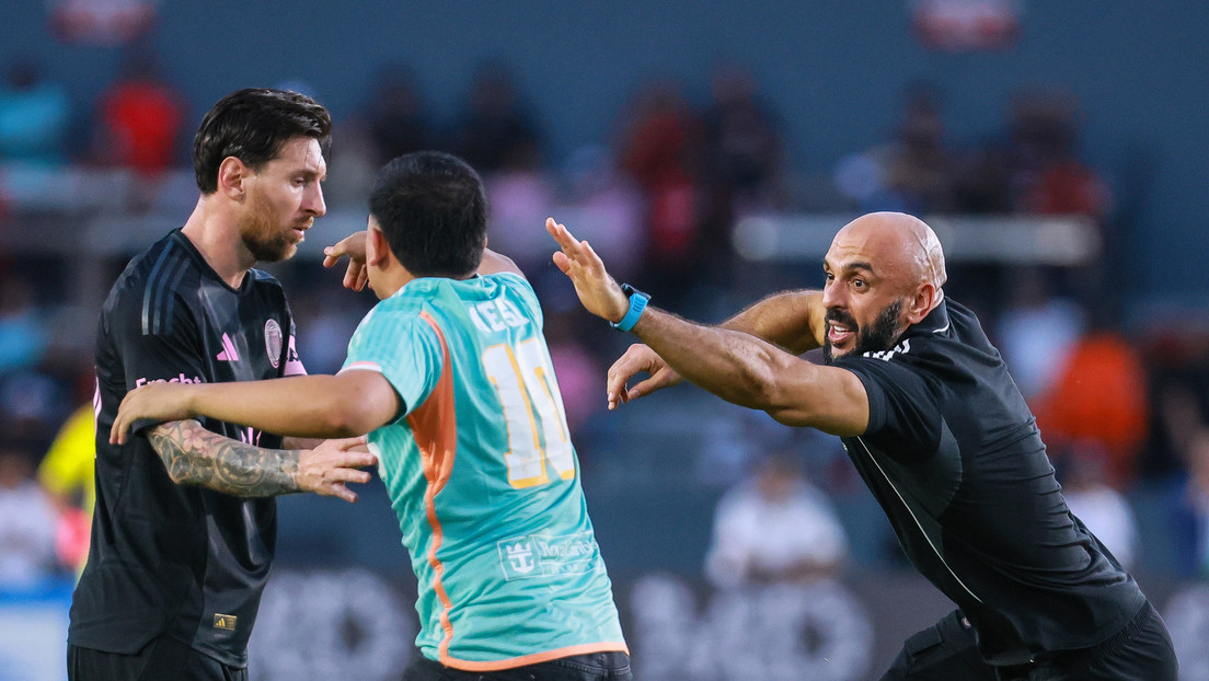 VIDEO: Guardaespaldas de Messi es 'vencido' por un hincha que quería abrazar a su ídolo
