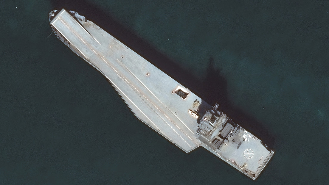 VIDEO: Un buque militar iraní capaz de lanzar drones, clave para los intereses de Teherán