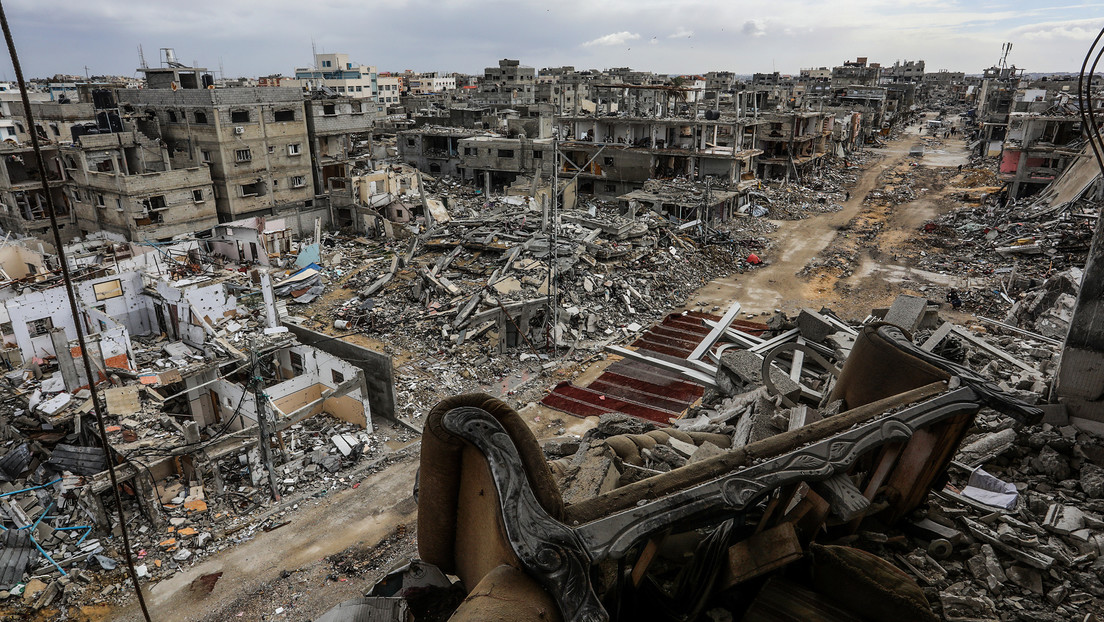 Trump: Vamos a comprar y controlar Gaza y podemos compartirla con otros países