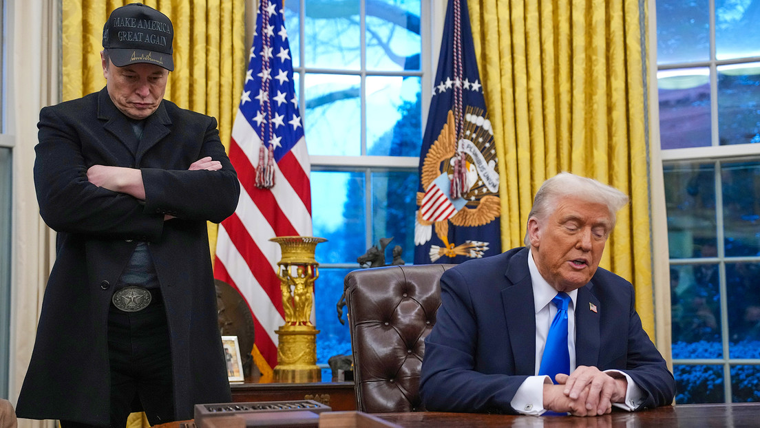 Purga en EE.UU.: Trump y Musk despiden a miles de trabajadores federales
