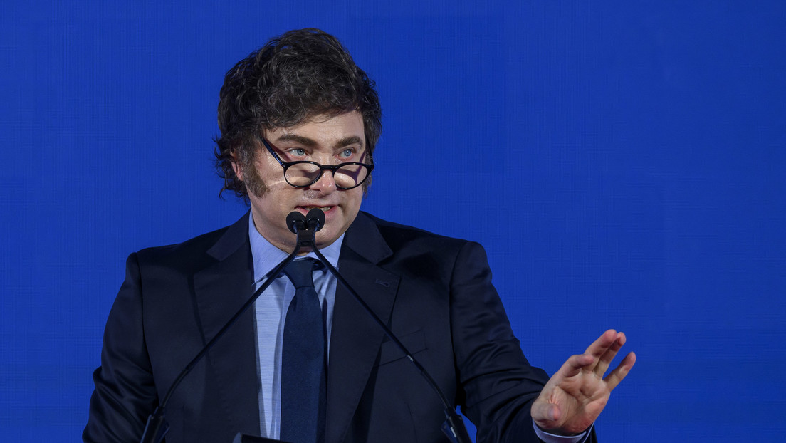 Milei ordena investigación tras promocionar criptomoneda fallida