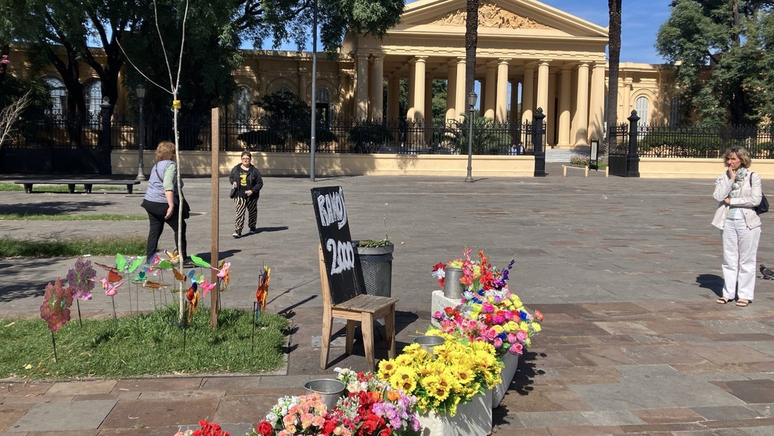 De Gardel a Cerati: las 'tumbas de la gloria' que atraen a cientos de visitantes en Argentina