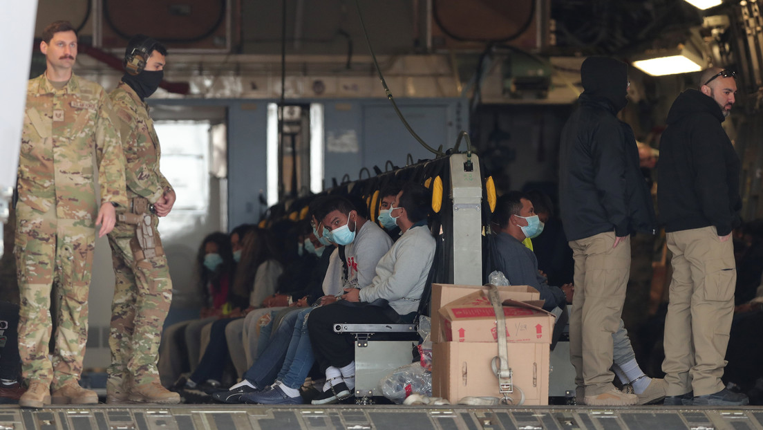 Trump podría usar instalaciones militares para la detención de inmigrantes