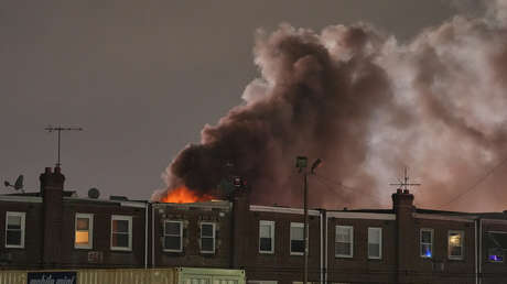 VIDEO: Momento exacto de la caída de una avioneta en viviendas en EE.UU.