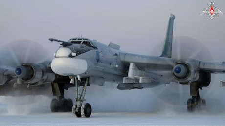 Épico video de dos bombarderos rusos con capacidad nuclear patrullando mares nórdicos