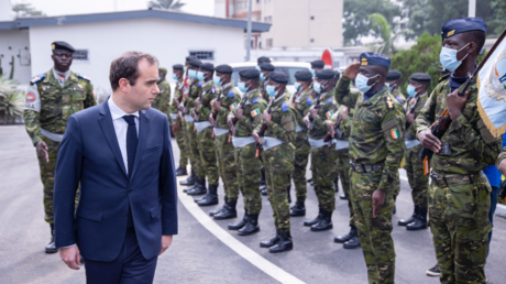 Francia expulsada de África: París cerrará su base en un país más