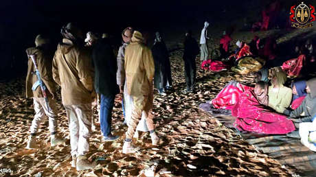 Hallan en Libia una fosa común de decenas de migrantes retenidos y torturados por una banda