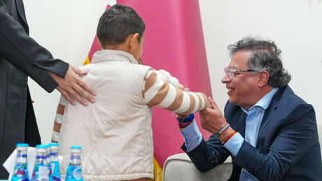 'Ojos de esperanza': La emotiva visita de Petro a un hospital para jugar con niños palestinos (VIDEO)