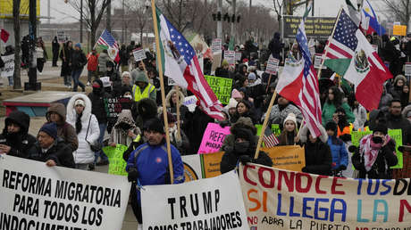 5.000 dólares de multa o 6 meses de prisión: EE.UU. crea registro para inmigrantes ilegales