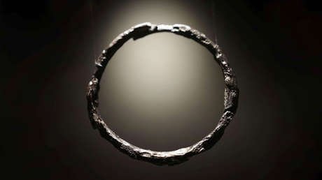 Hallan un "metal celestial" en entierros de hace casi 3.000 años