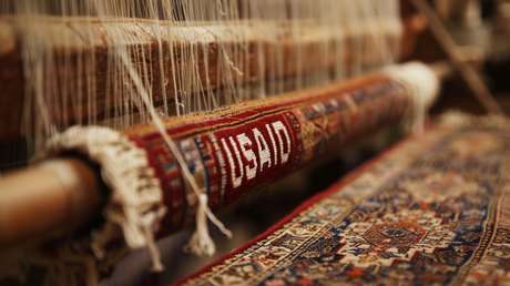 USAID habría gastado 2 millones de dólares para fabricar alfombras de diseño en Ucrania