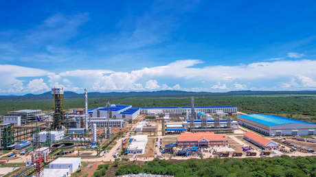 Bolivia inaugura un complejo siderúrgico que le permitirá ahorrar millones de dólares al año