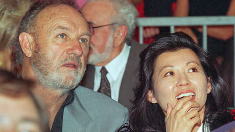 Habitaciones distintas, pastillas y perro en un armario: primeros detalles de la muerte de Gene Hackman y su esposa