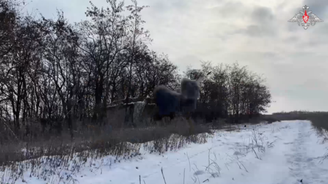 VIDEO: Obuses rusos destruyen objetivos ucranianos localizados por comandos de reconocimiento