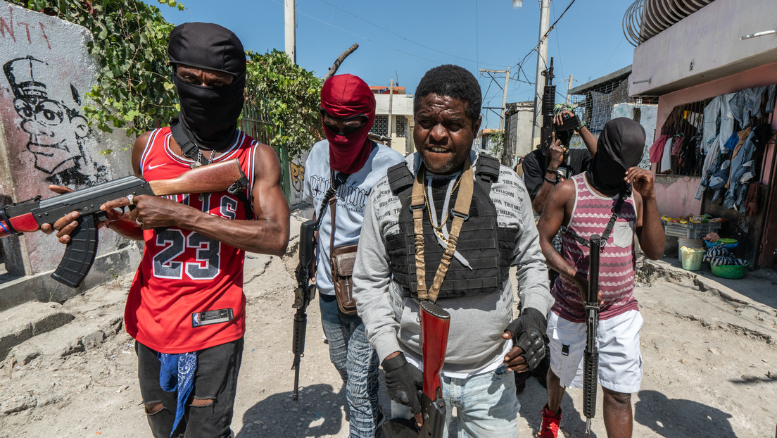Líder criminal haitiano amenaza con "hacer llorar" al Gobierno