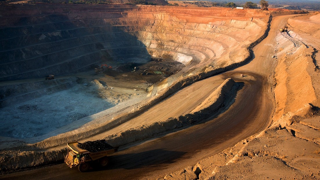 Un país negocia un acuerdo de minerales con EE.UU. mientras Ucrania sigue sin firmar el suyo