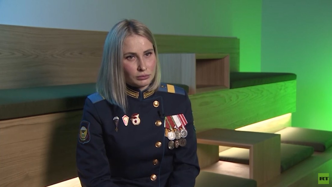 La historia de una enfermera militar rusa que salva vidas bajo el incesante bombardeo enemigo