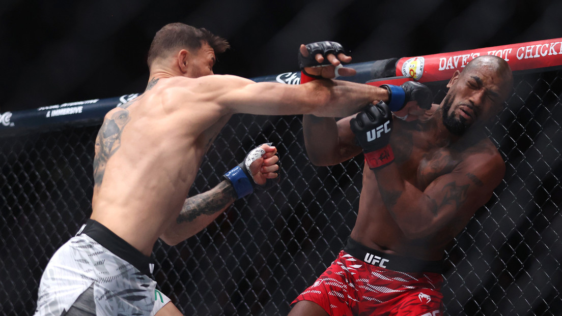 Nocaut del año: luchador de la UFC vence a su rival con una impresionante patada giratoria (VIDEO)