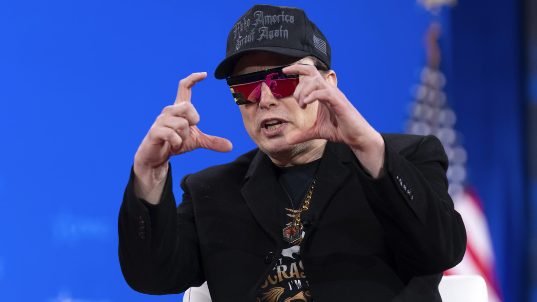 Musk al canciller polaco: "Cállate, hombrecillo"