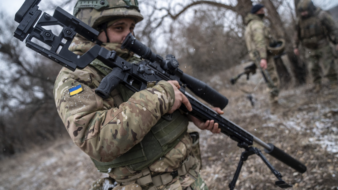 Medvédev: No se puede confiar en que el régimen de Kiev cumpla con el alto el fuego