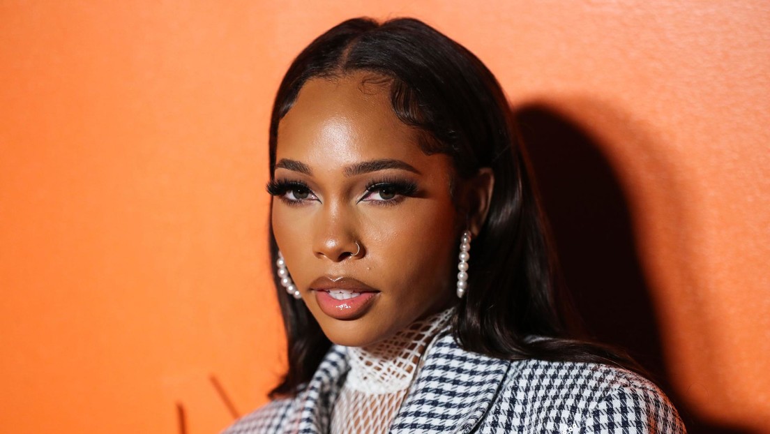 'Influencer' mata a un hombre al conducir ebria, lo convierte en negocio y ahora se declara inocente