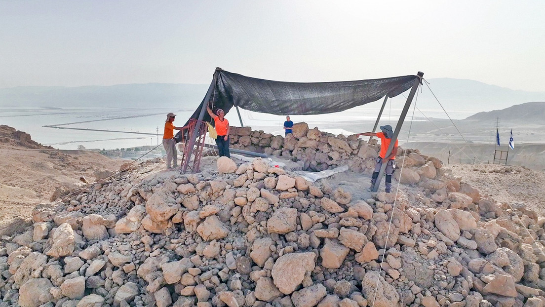 "Se trata de un misterio histórico fascinante": Hallan una pirámide de 2.200 años de antigüedad en el desierto de Judea