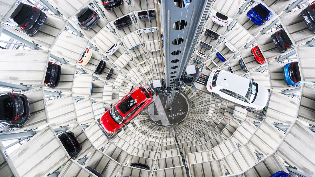 "EE.UU. está 'matando' a su rival": ¿Qué efecto tendrán los aranceles de Trump en la industria europea del automóvil?