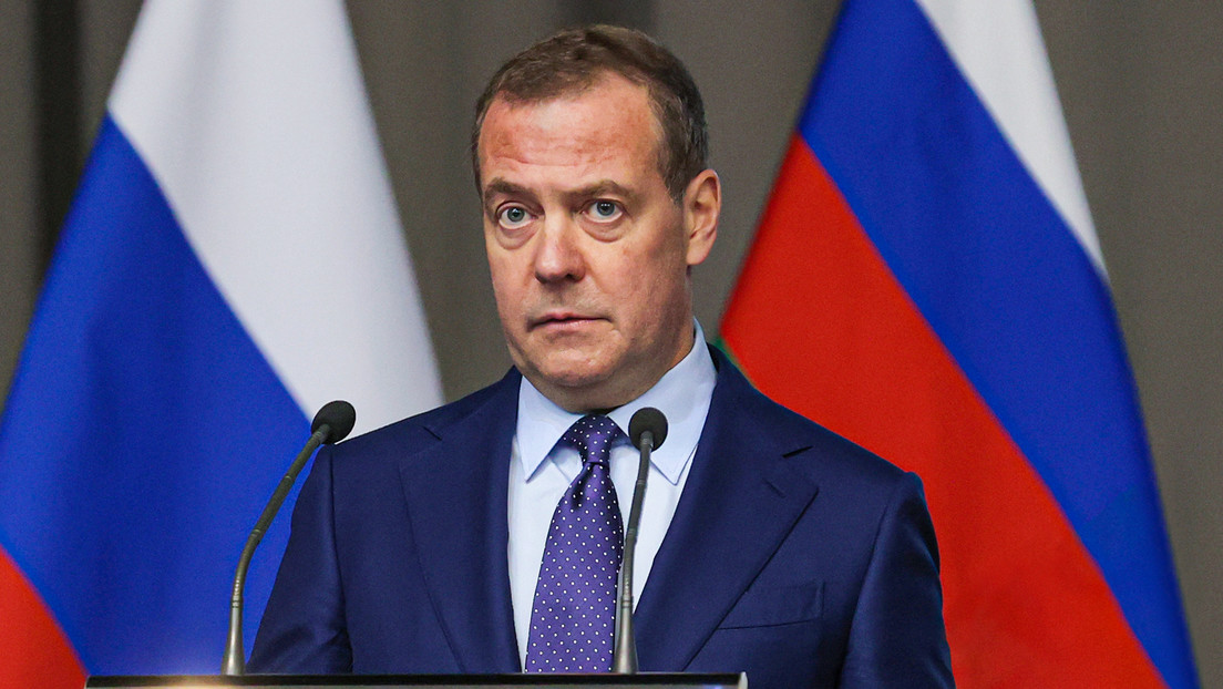 Medvédev: EE.UU. propuso "un excelente borrador de acuerdo de materias primas al engendro de Kiev"