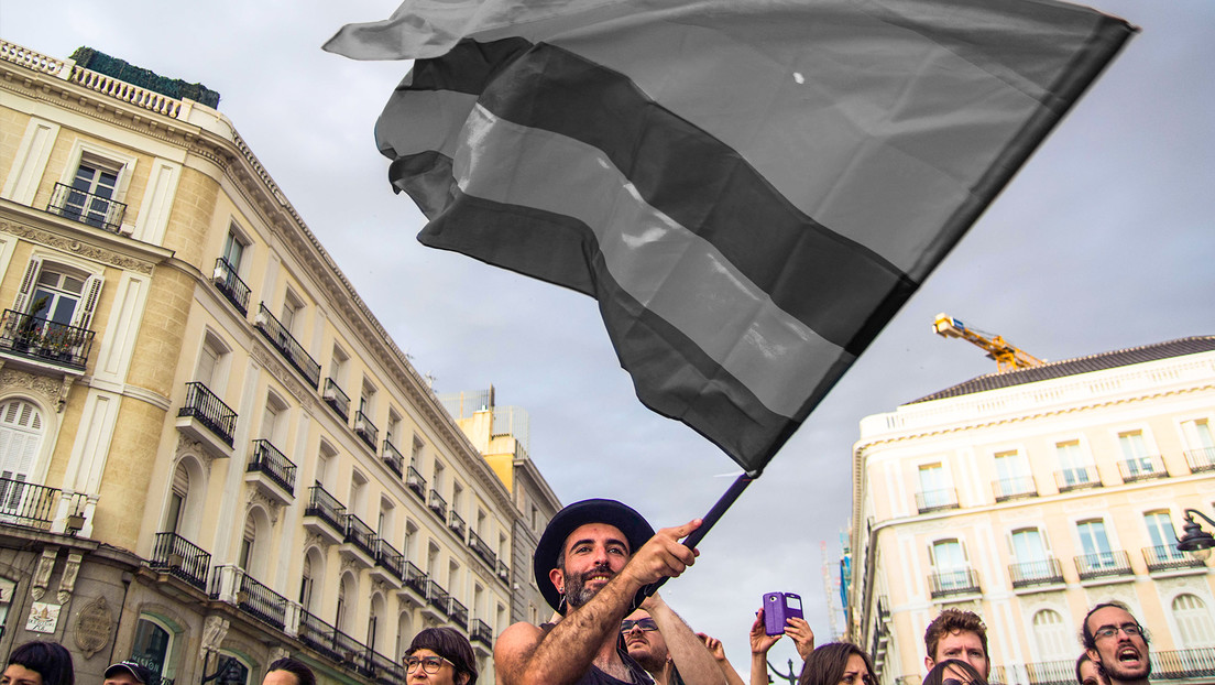 Un primer estado de EE.UU. prohíbe las banderas LGBT+ en las escuelas