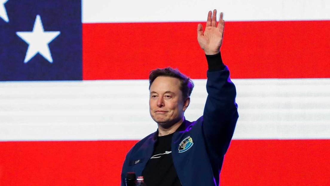 "Era inevitable que aparecieran aquí agentes de Soros", dice Musk durante un discurso