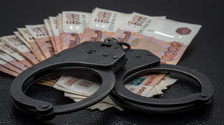 Abuela rusa frustra un plan de estafa y ayuda a atrapar a un delincuente