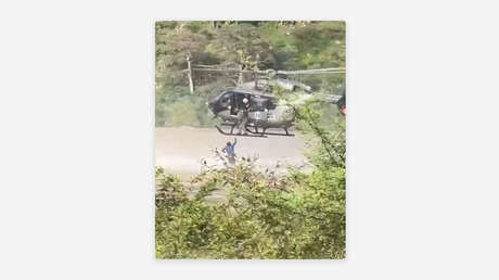 VIDEO: Dramático rescate de un conductor cuyo camión cayó a un río